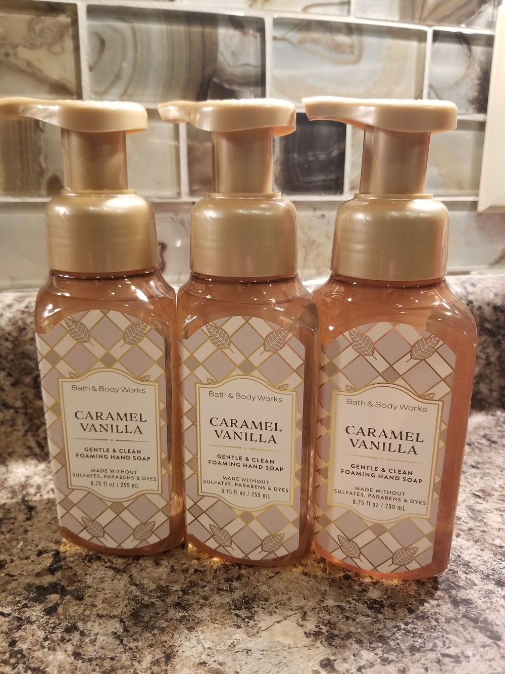 Bath & Body Works Caramel Vanilla Foaming Hand Soap - Cream & Gold